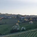 Casa Frutteto Private Garden In Monferrato Lägenhet